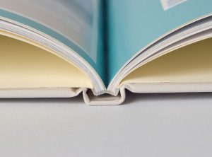 in sách bìa cứng